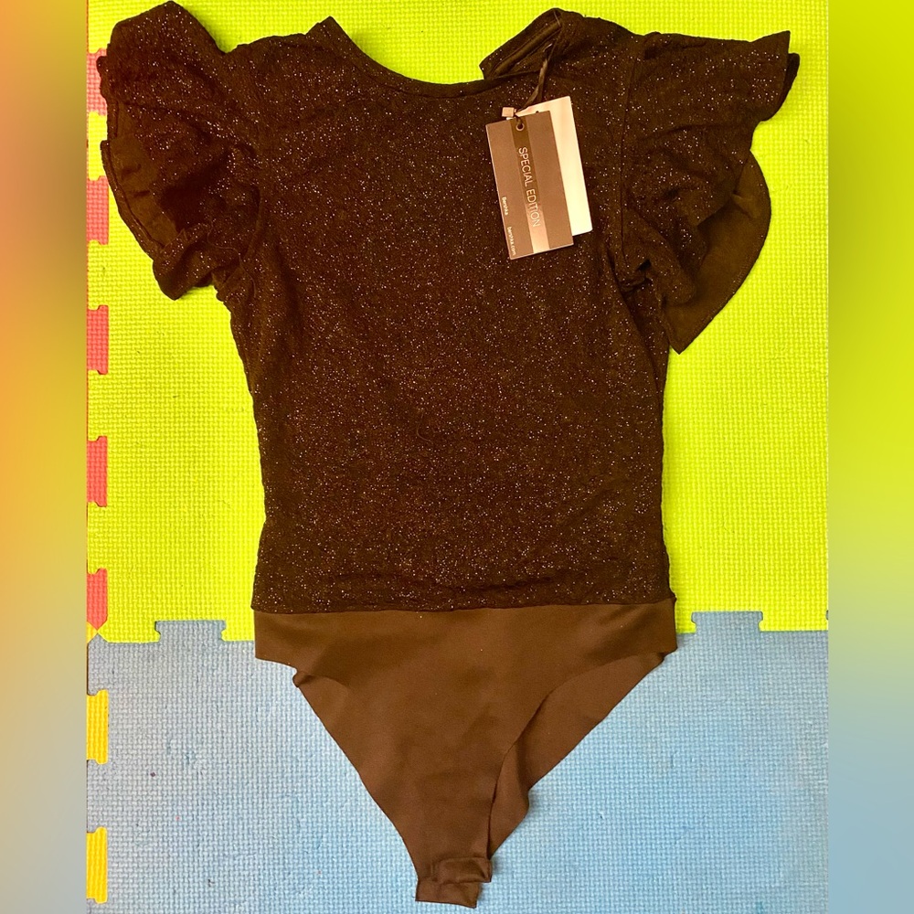 Bershka. Black top. Size Small. New.